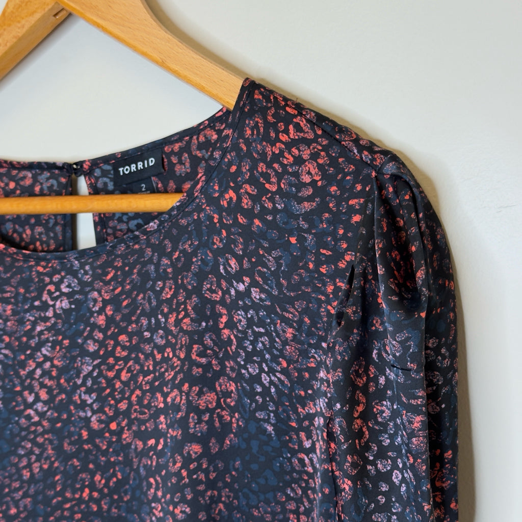 Torrid Satin Puff Long Sleeve Long Sleeve Top - Size 2X