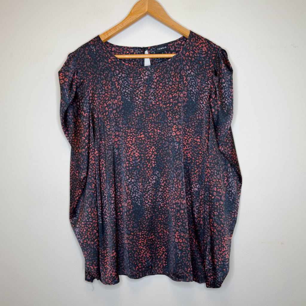 Torrid Satin Puff Long Sleeve Long Sleeve Top - Size 2X