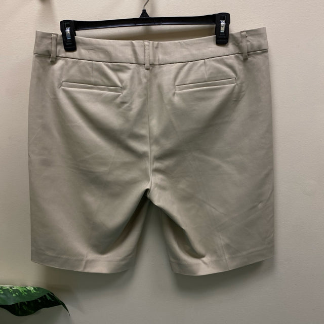 Liz Claiborne Shorts - Size 16