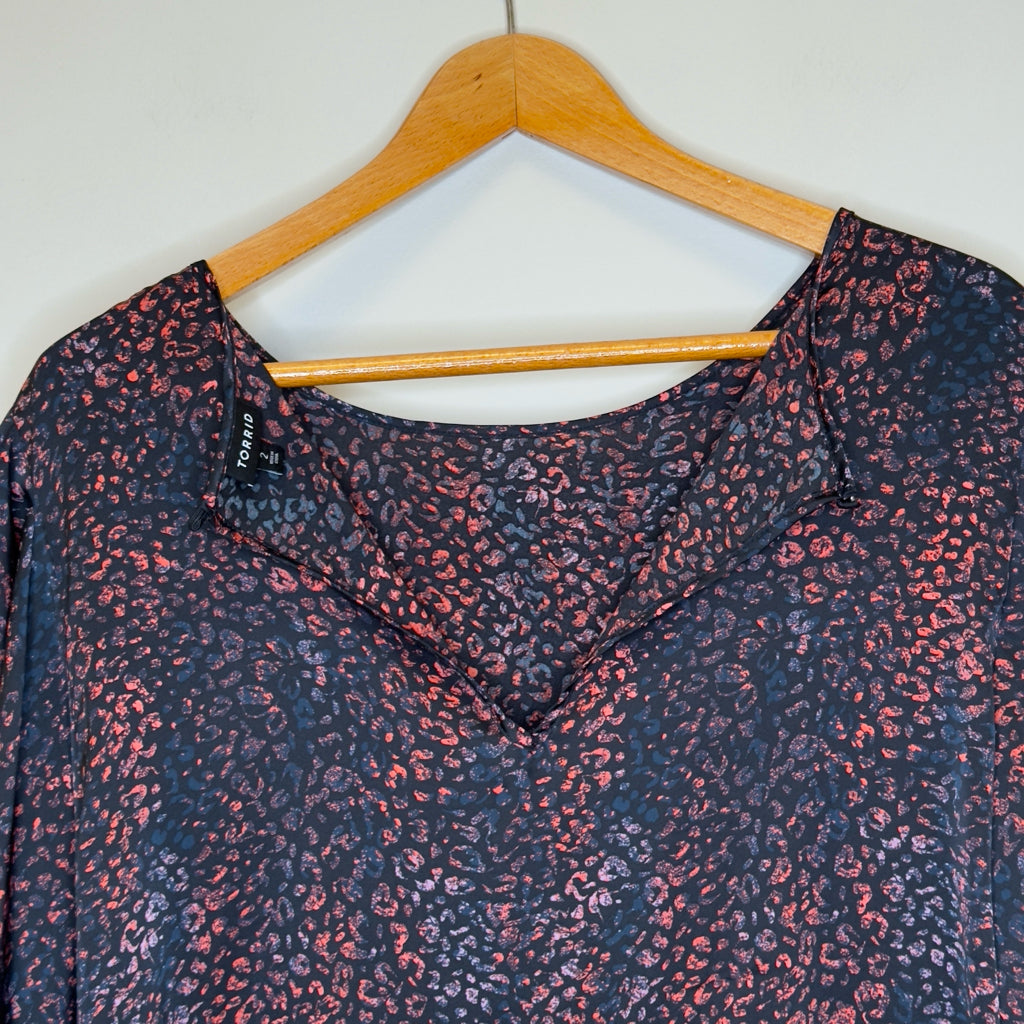 Torrid Satin Puff Long Sleeve Long Sleeve Top - Size 2X