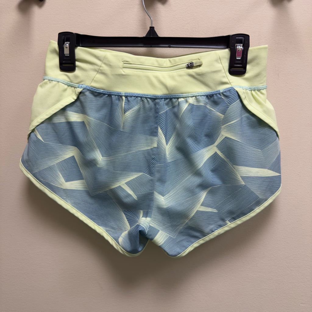 Under Armour Fitted Heat Gear Shorts - Size Small