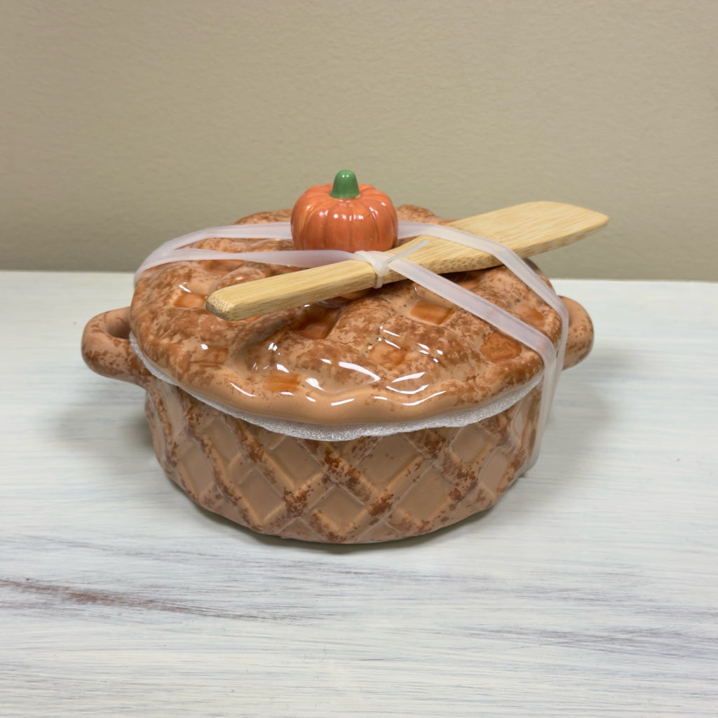 Figural Pie Brie Baker