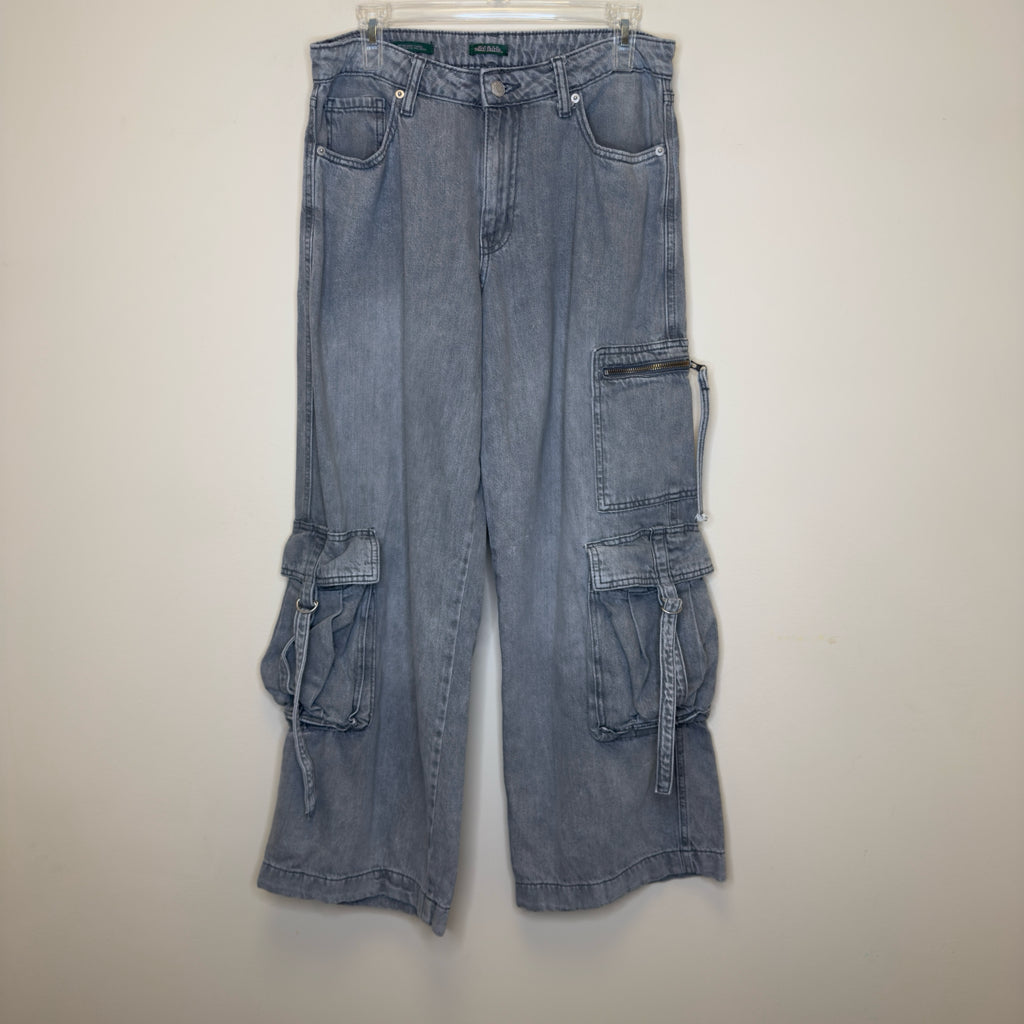 Wild Fable Mid Rise Baggy Cargo Jeans - Size 8