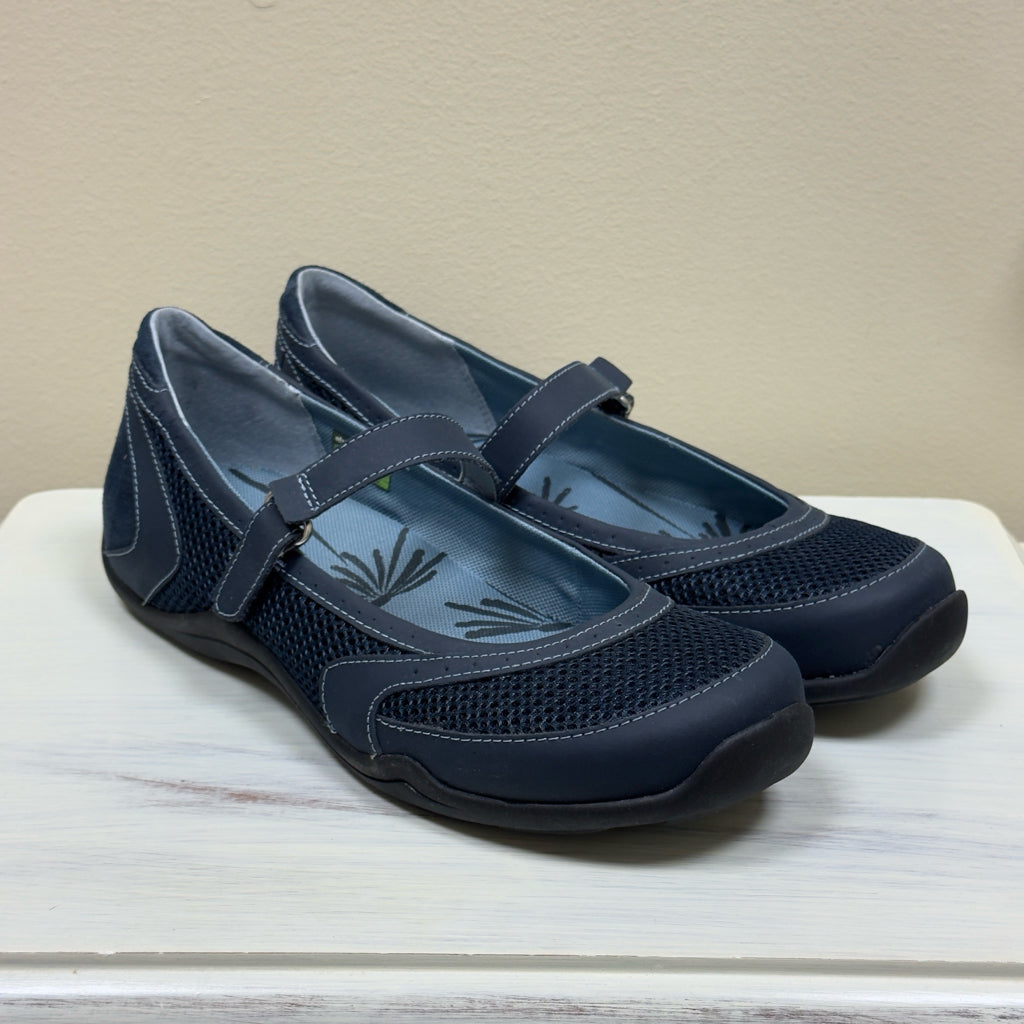 Ahnu Mary Jane Leather Shoes - Size 8