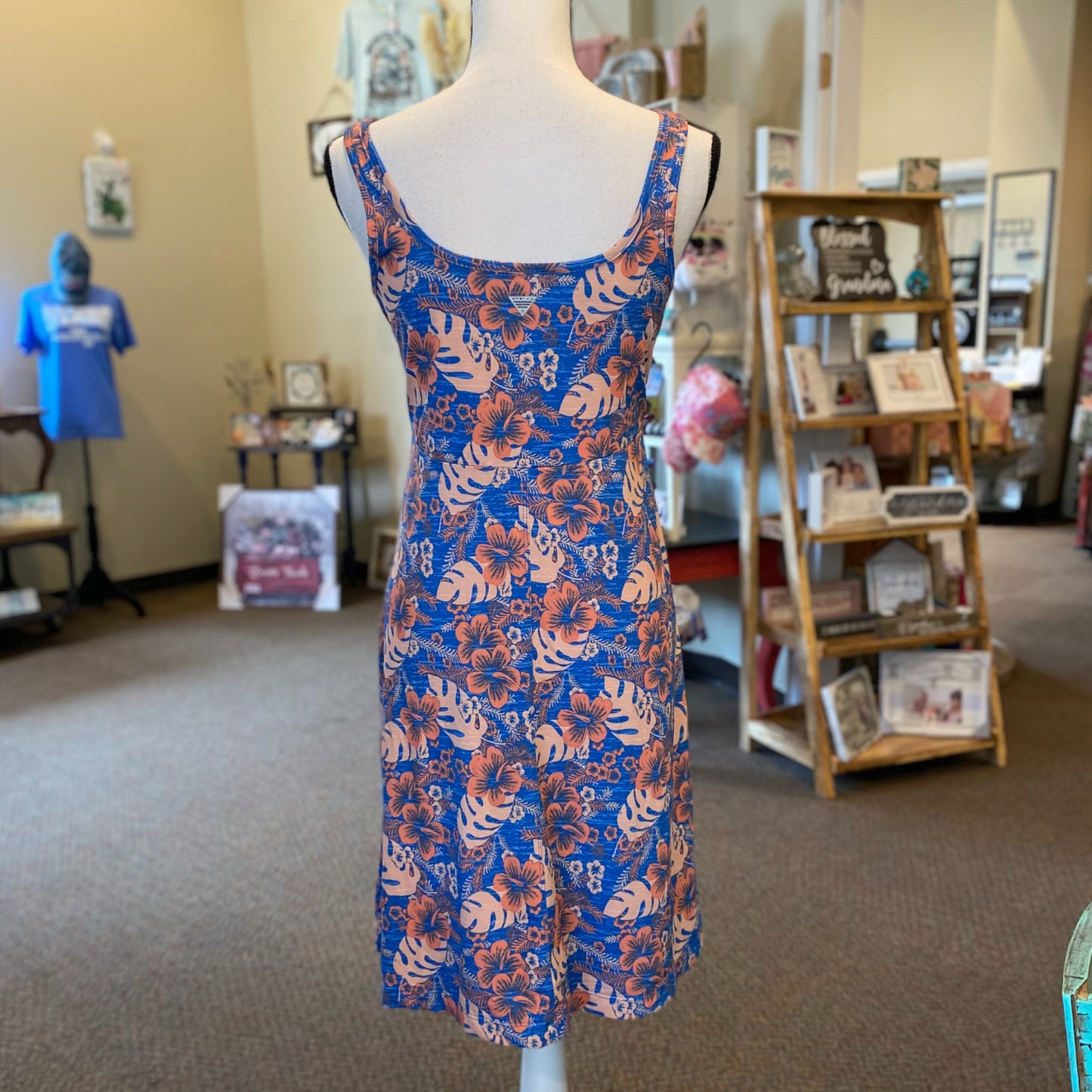 Columbia PFG Swimsuit Cover-Up - Size Medium