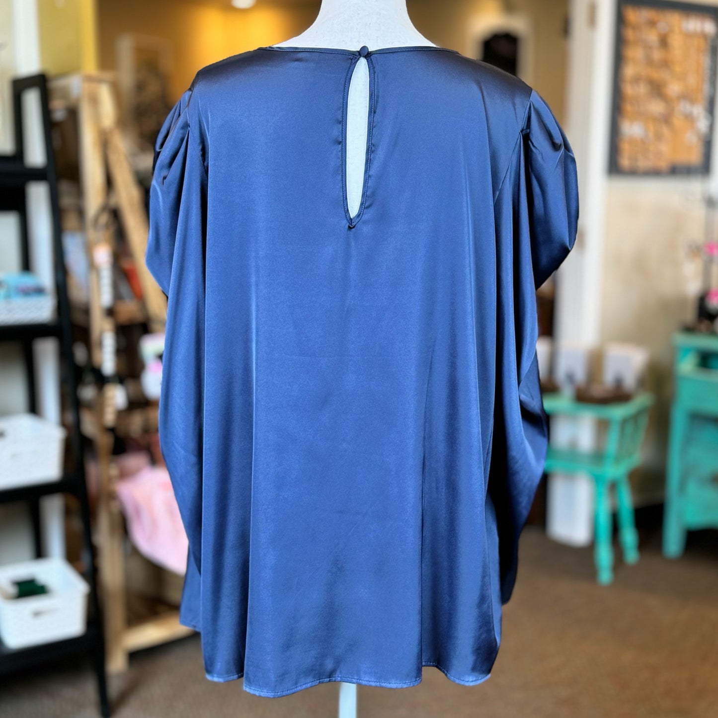 Torrid Satin Puff Long Sleeve Keyhole Back Top - Size 2X