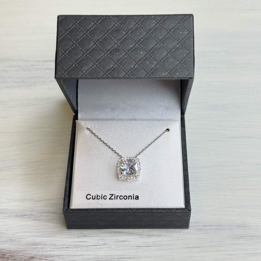 Cubic Zirconia Pendant & Necklace