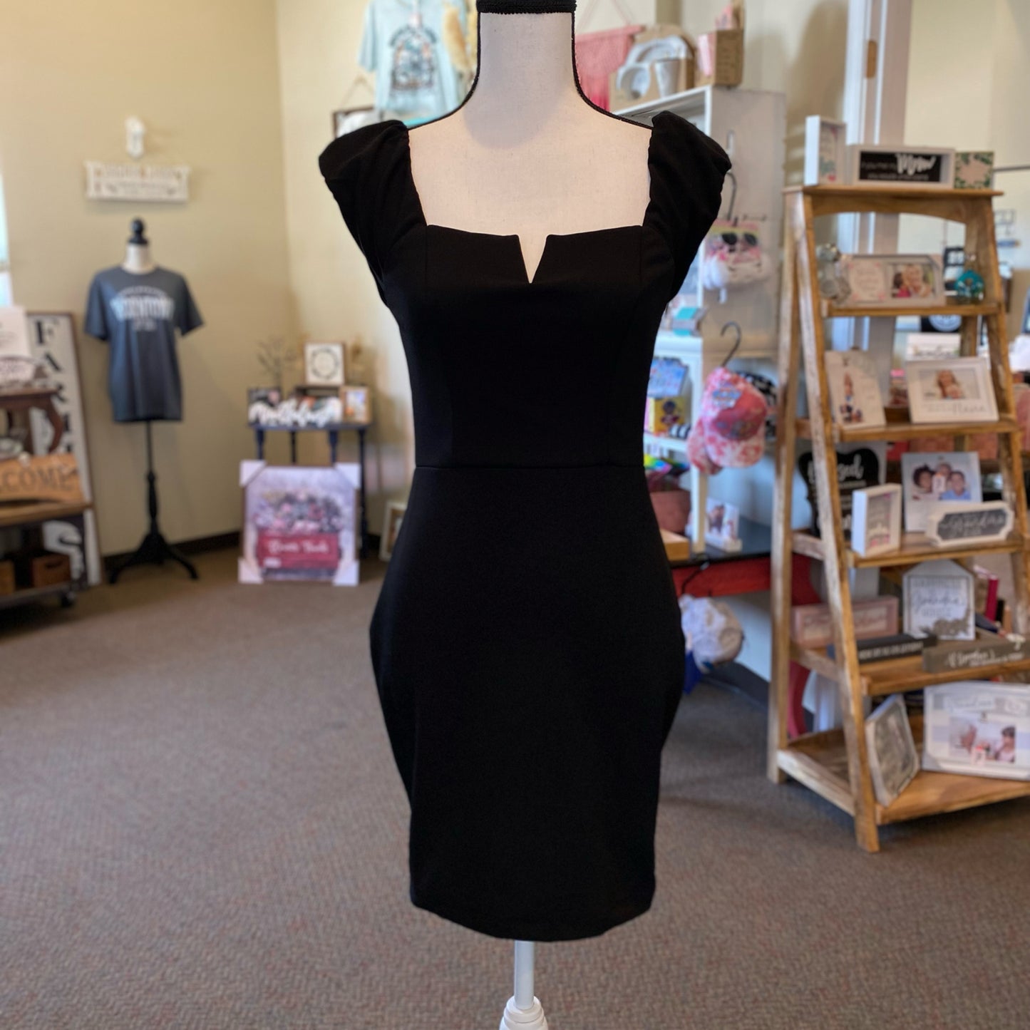 Lily Rose Dress - Size Small