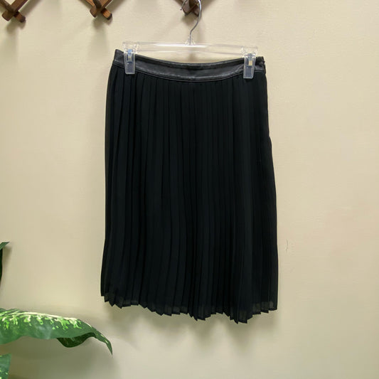 Mossimo Pleated Skirt - Size 4