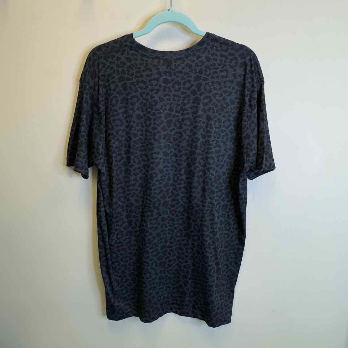 Tigers Animal Print Graphic Tee - Size Large