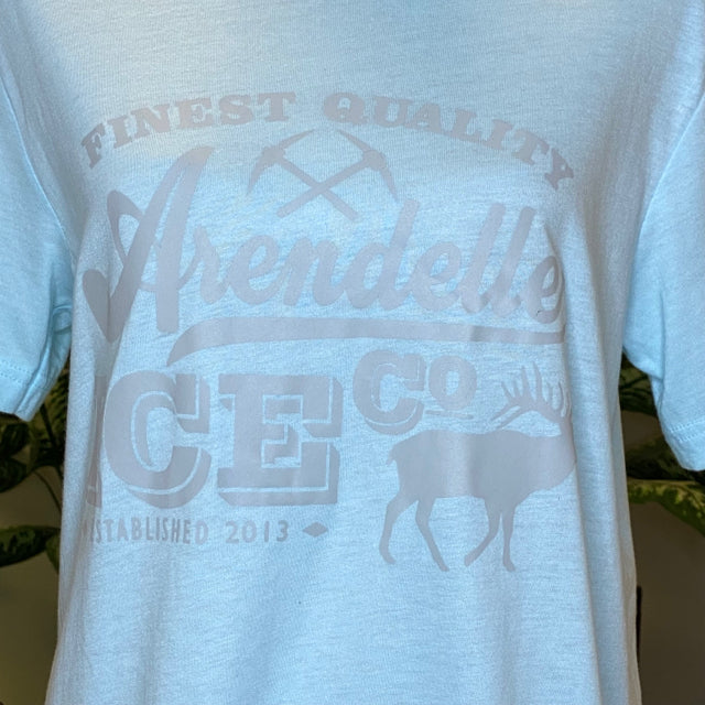 Arendelle Graphic Tee - Size Medium