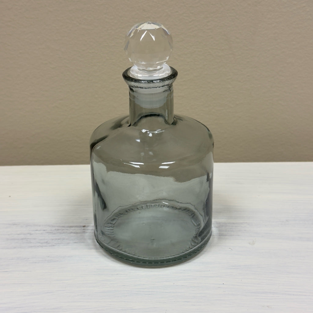 Glass Decanter w/Fauceted Stopper