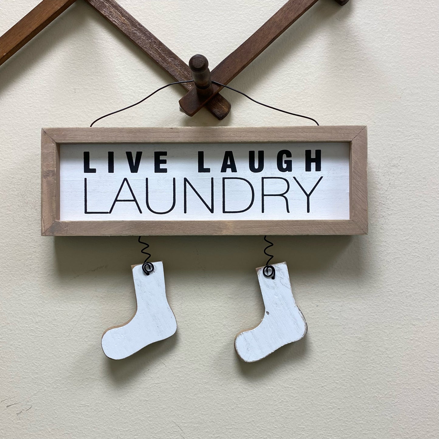 Live Laugh Laundry Sign