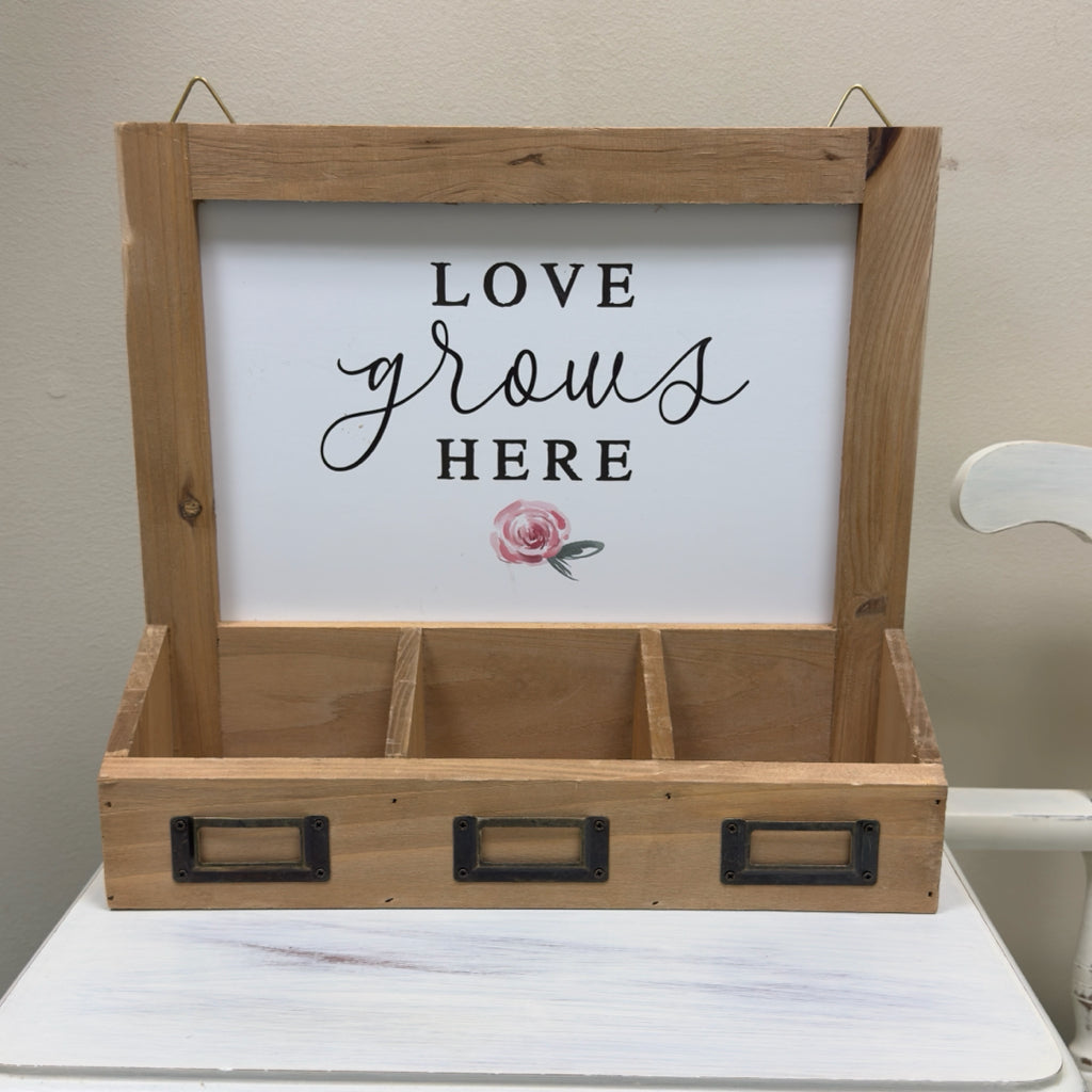 Love Grows Here Divided Decor