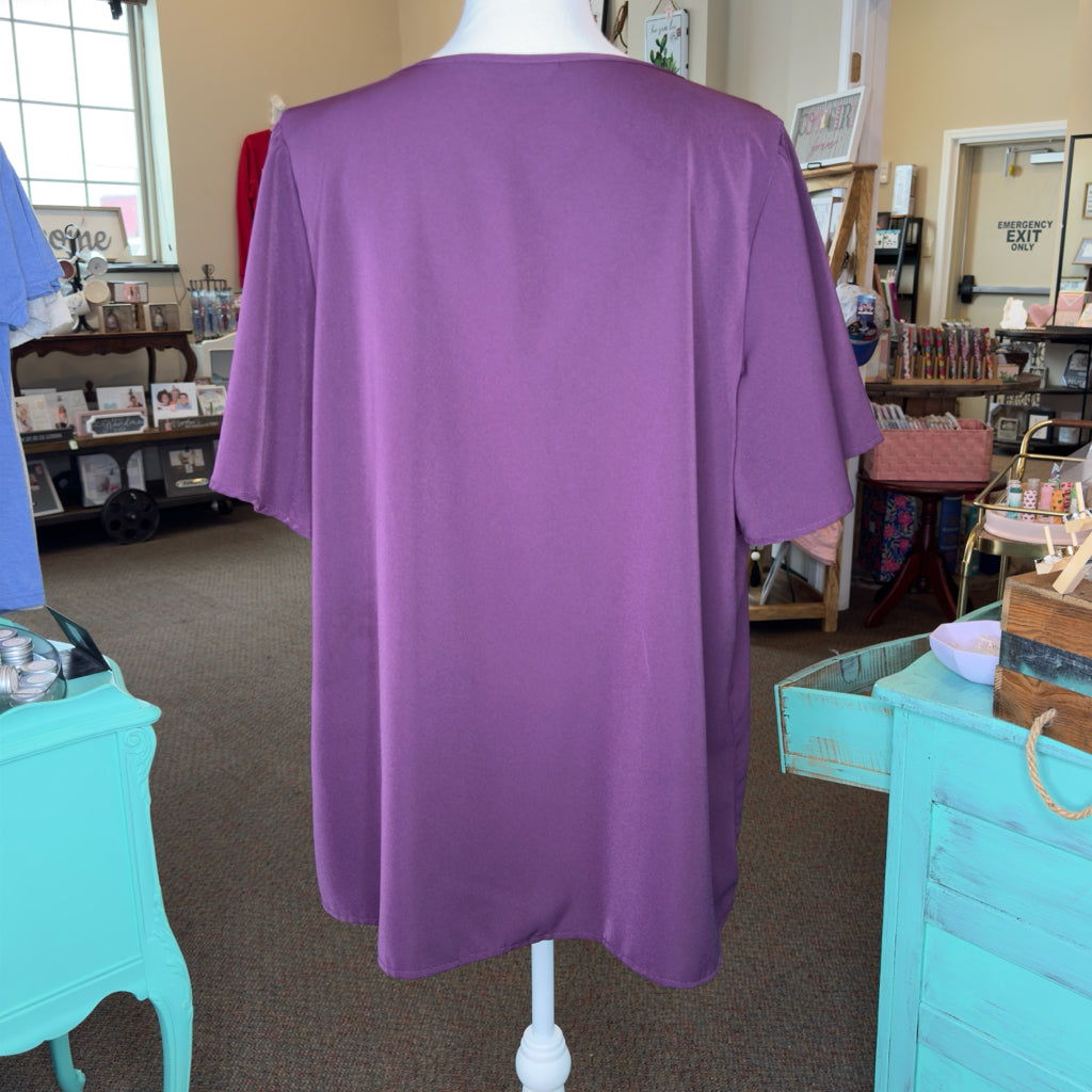 BloomChic Top - Size 18/20 (2X)