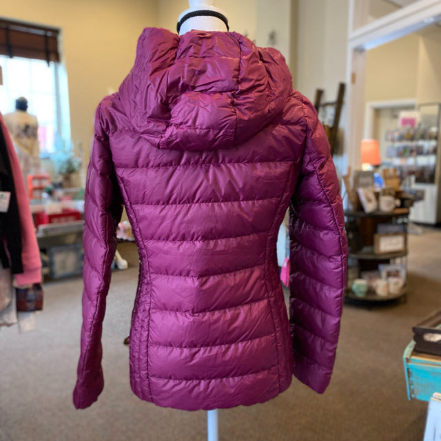 Heat Keep Down Coat w/Removable Hood - Size Small