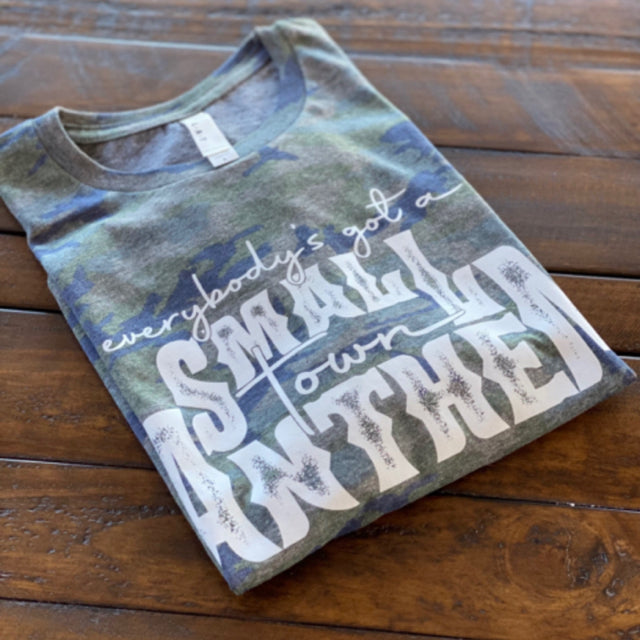 Everybody's Got A Small Town Anthem Graphic Tee - Size Large