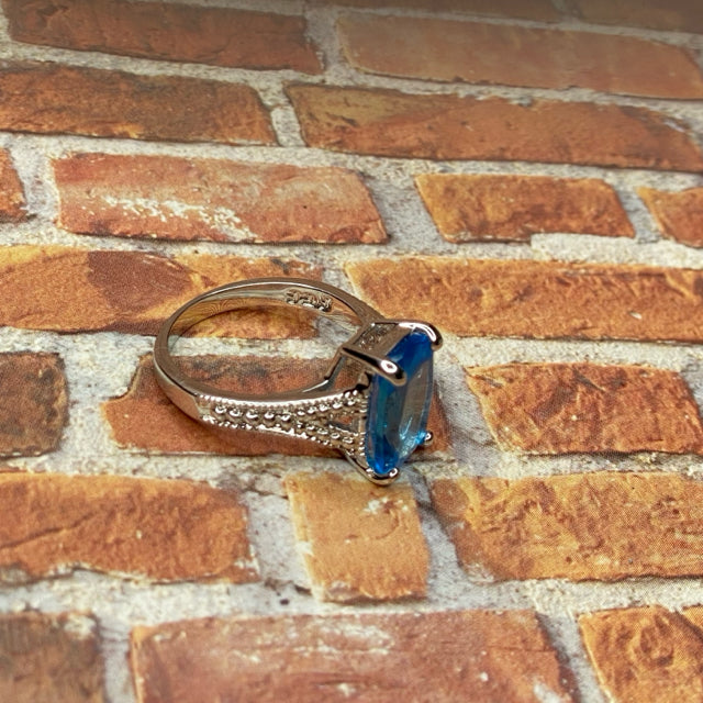 Premier Designs Ring - Size 9