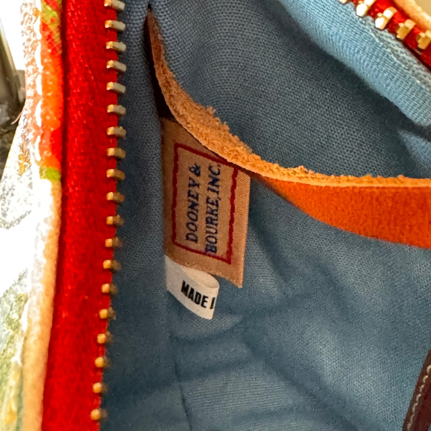 Dooney & Bourke Shoulder Handbag