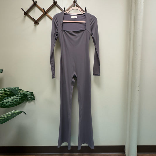 Qinsen Jumpsuit - Size Medium