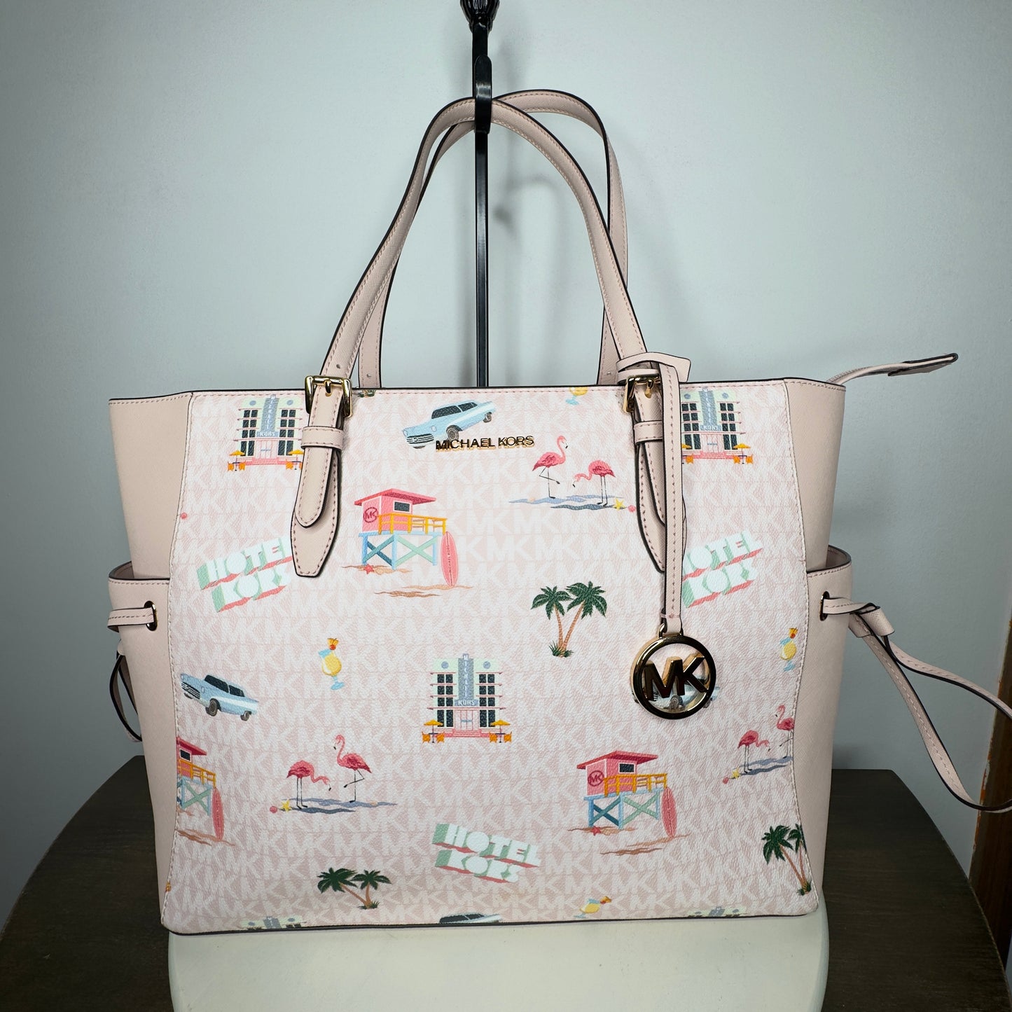 Michael Kors Gilly Large Jet Set Tote Miami Hotel