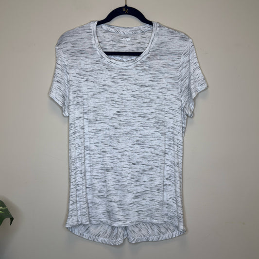 Avia V-Neck Tee - Size Medium