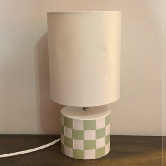 18" Checkered Lamp