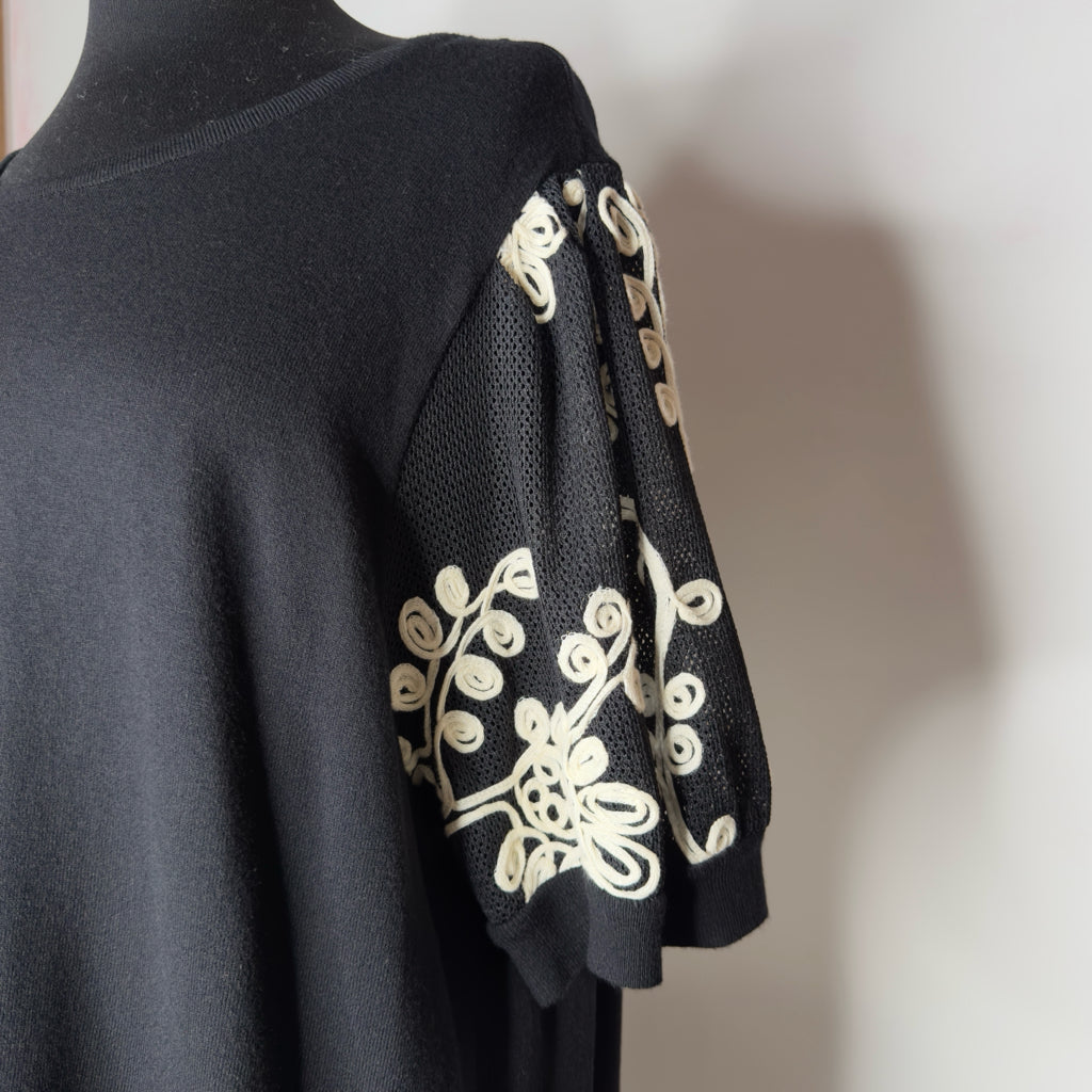 Sioni Milano Embroidered Sleeve Sweater - Size 2X
