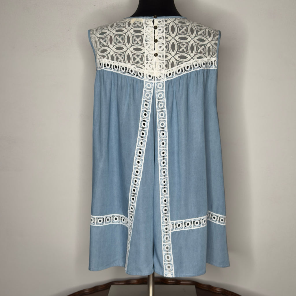 Hint of Mint Sleeveless Lace Detail Top - Size 2X