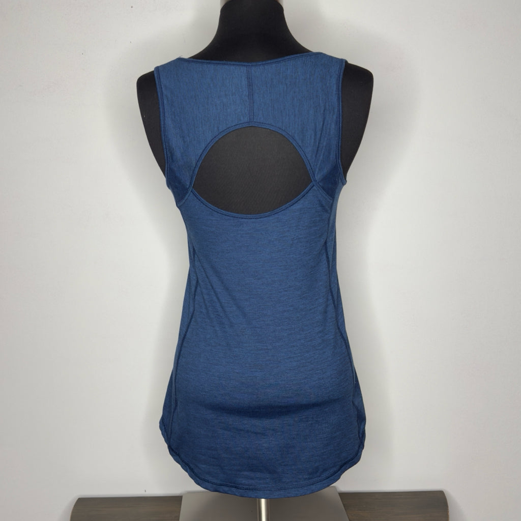 Old Navy Active Go-Dry Fitted Tank Top - Size Medium