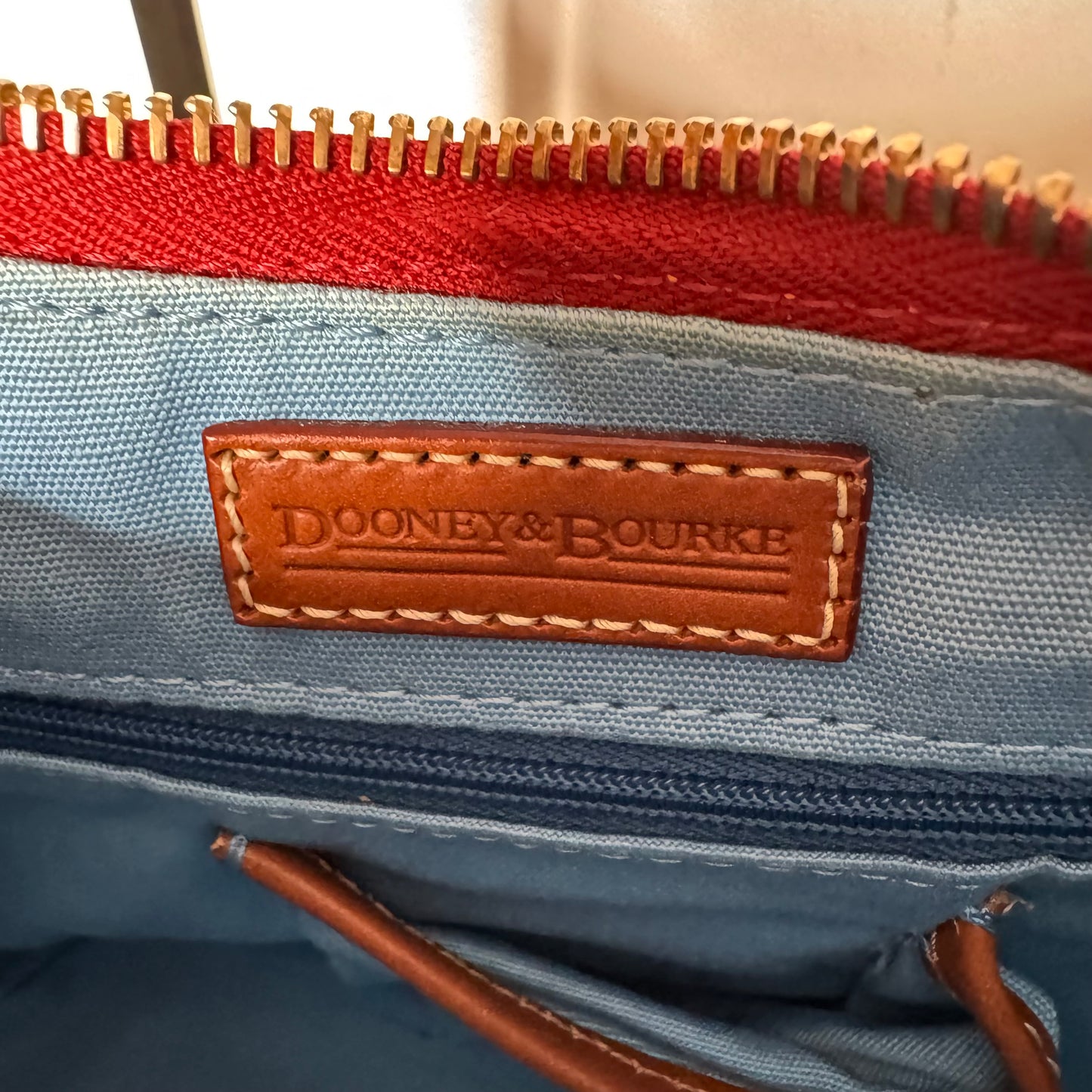 Dooney & Bourke Shoulder Handbag
