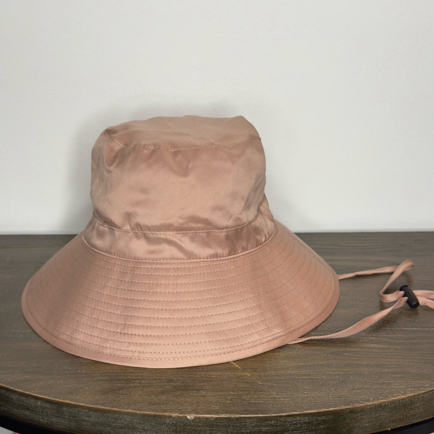 GoGo Kelsey Weekender Bucket Hat