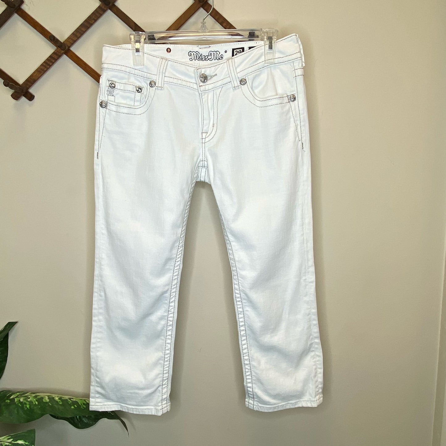 Miss Me Cropped Capri Jeans - Size 29 (7/8)