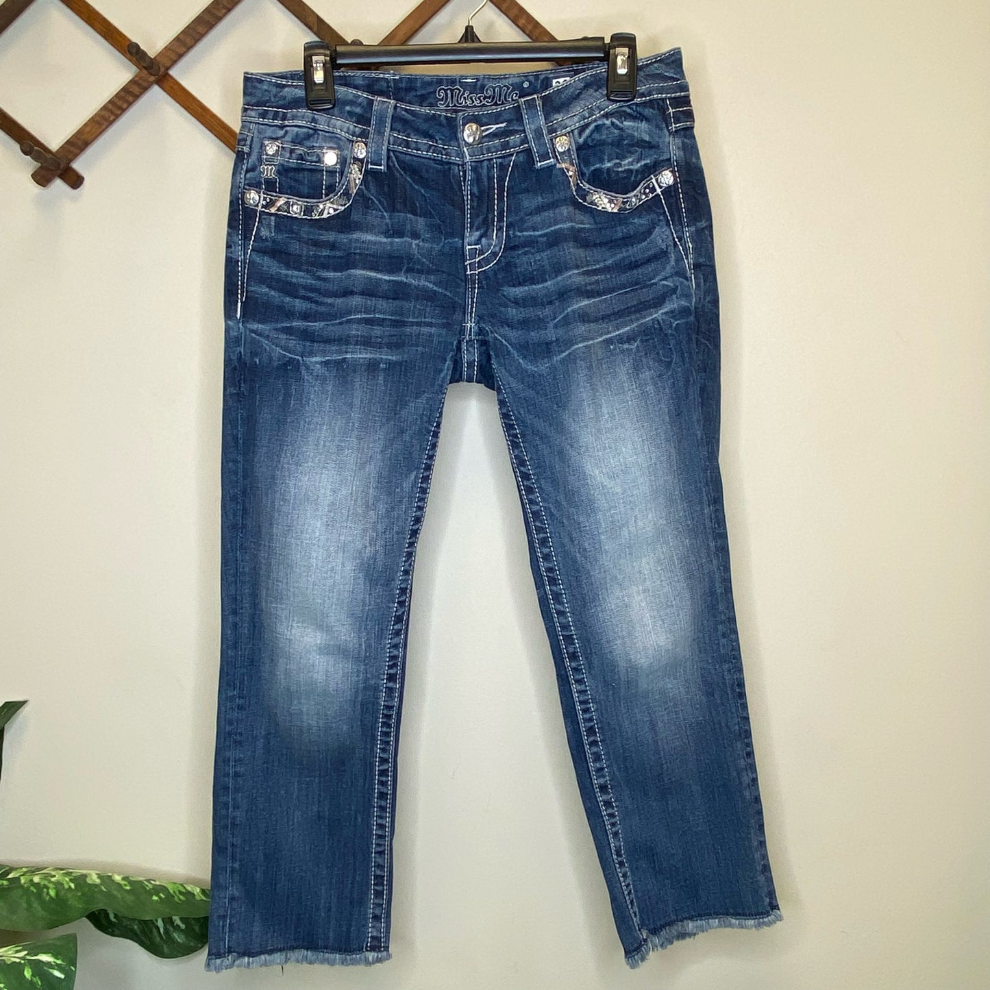 Miss Me Signature Crop Jeans - Size 28 (5/6)