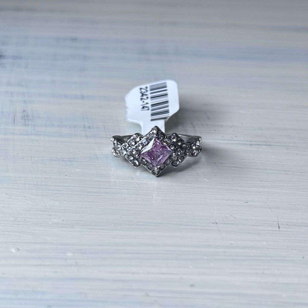 Ring - Size 5.5