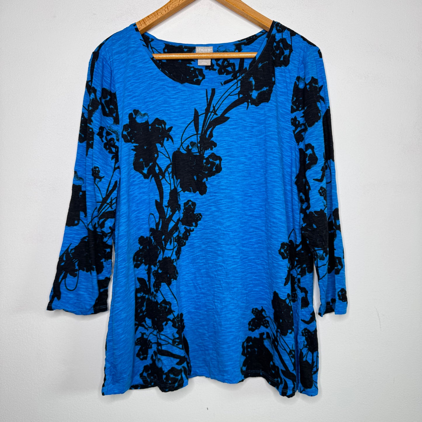 Chico’s Zenergy Slub Floral Top - Size Large
