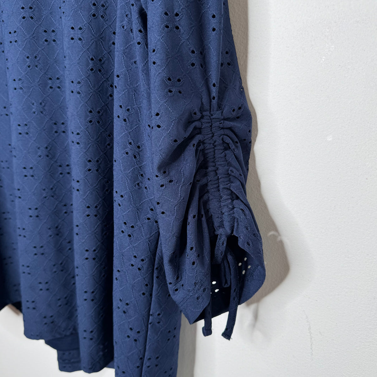 Catherines Eyelet Overlay Top - Size 1X 18/20W