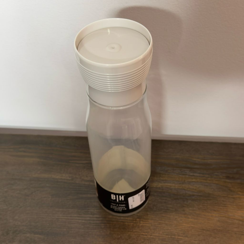 Tilt & Pour Glass Carafe w/Strainer Lid