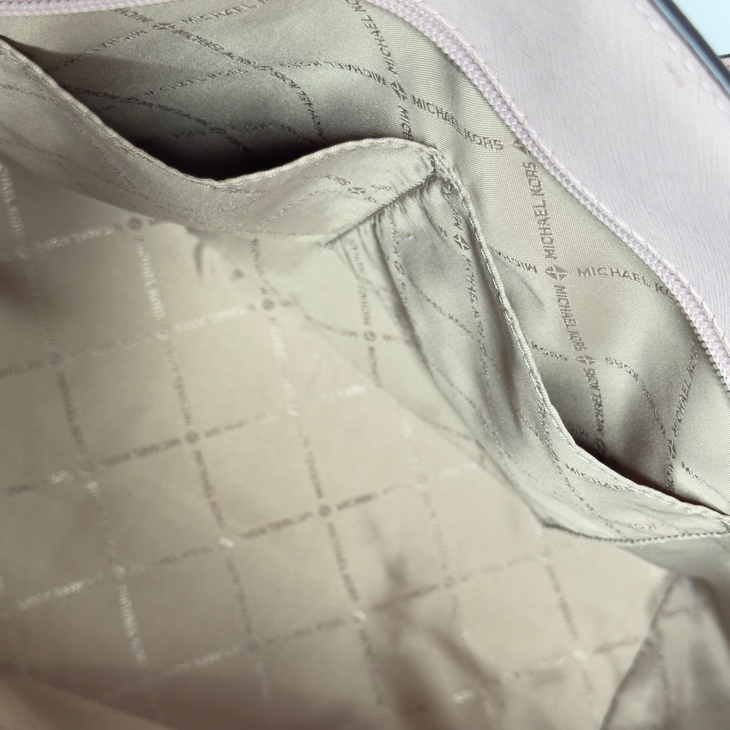 Michael Kors Gilly Large Jet Set Tote Miami Hotel
