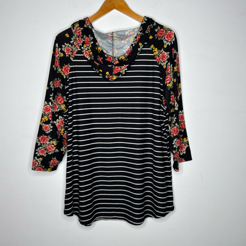 No Comment Hooded Mixed Print Top - Size 3X