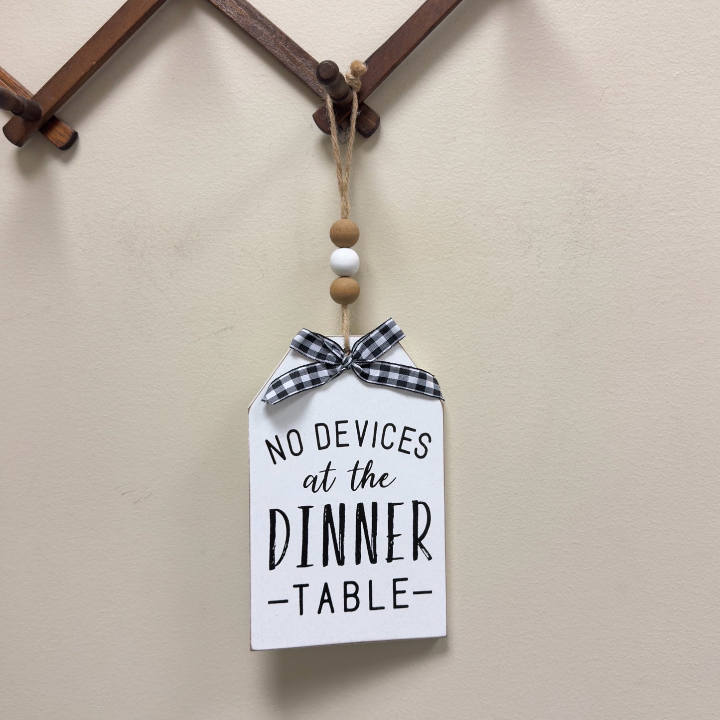 No Devices At The Dinner Table Hanging Sign