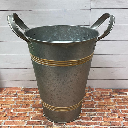 Metal Pail w/Handles