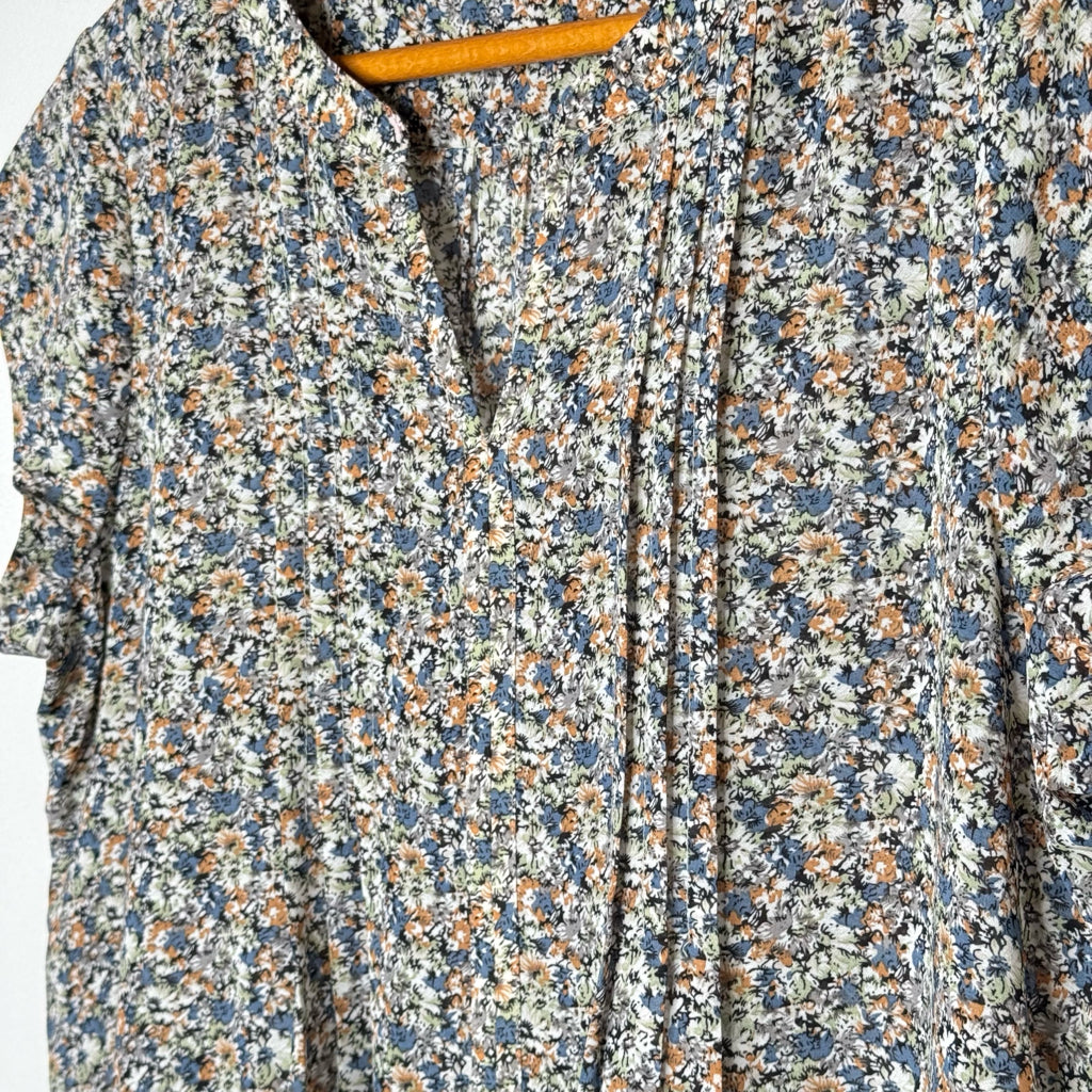 Fun2Fun Floral Top - Size XL