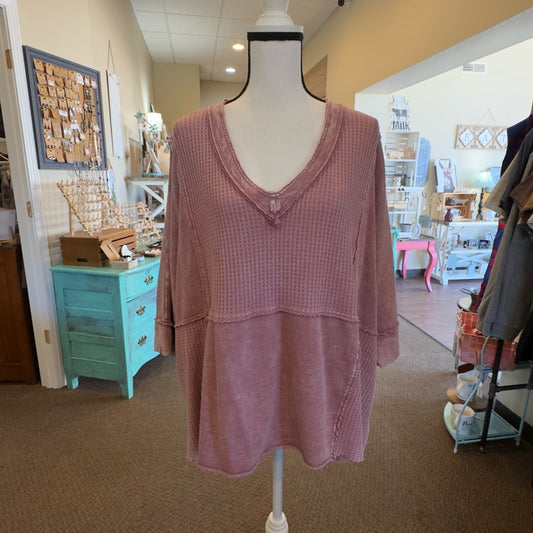 Easel Boxy Fit Top - Size Large