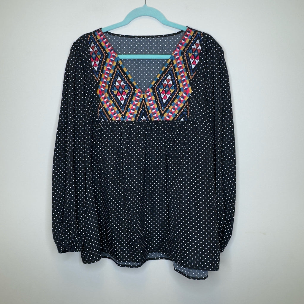 Embroidered Polka Dot Top - Size 2X