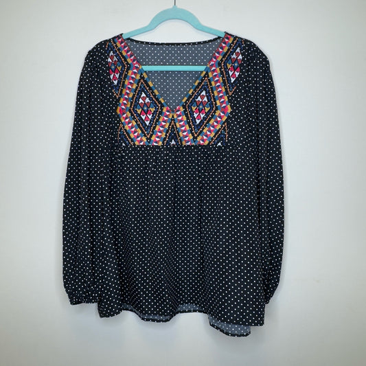Embroidered Polka Dot Top - Size 2X