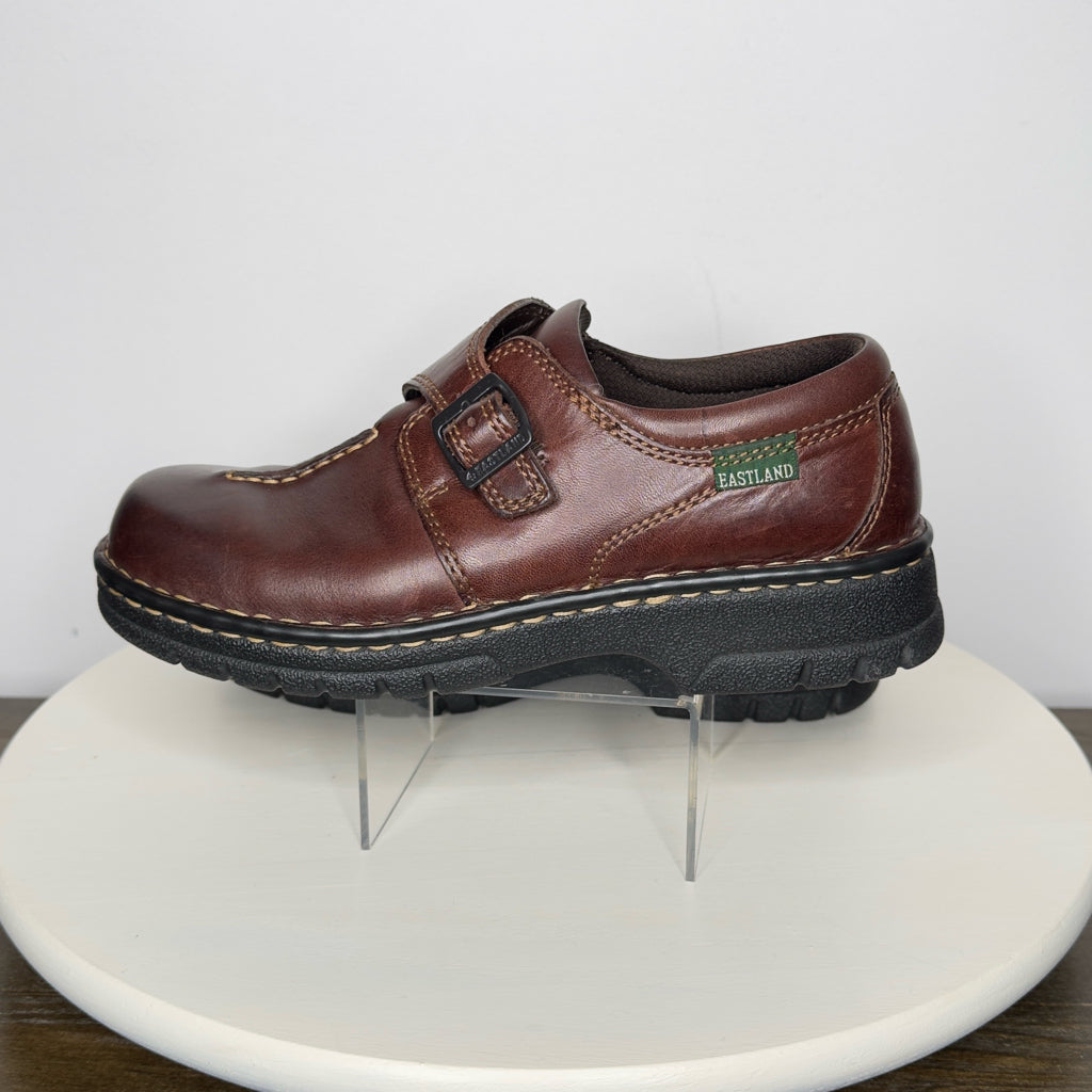 Eastland Syracuse Round Closed Toe Slip-On Leather Shoes - Size 8 Wide
