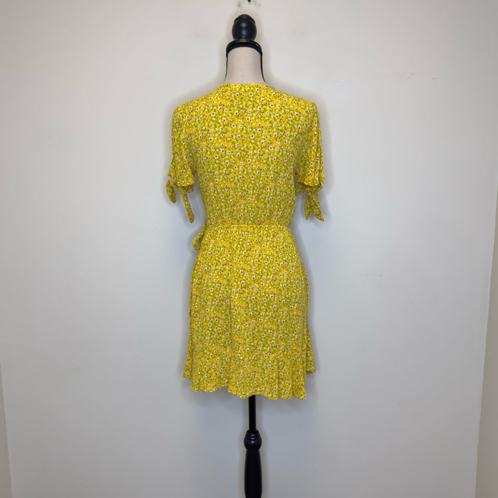 Blu Pepper Dress - Size Medium