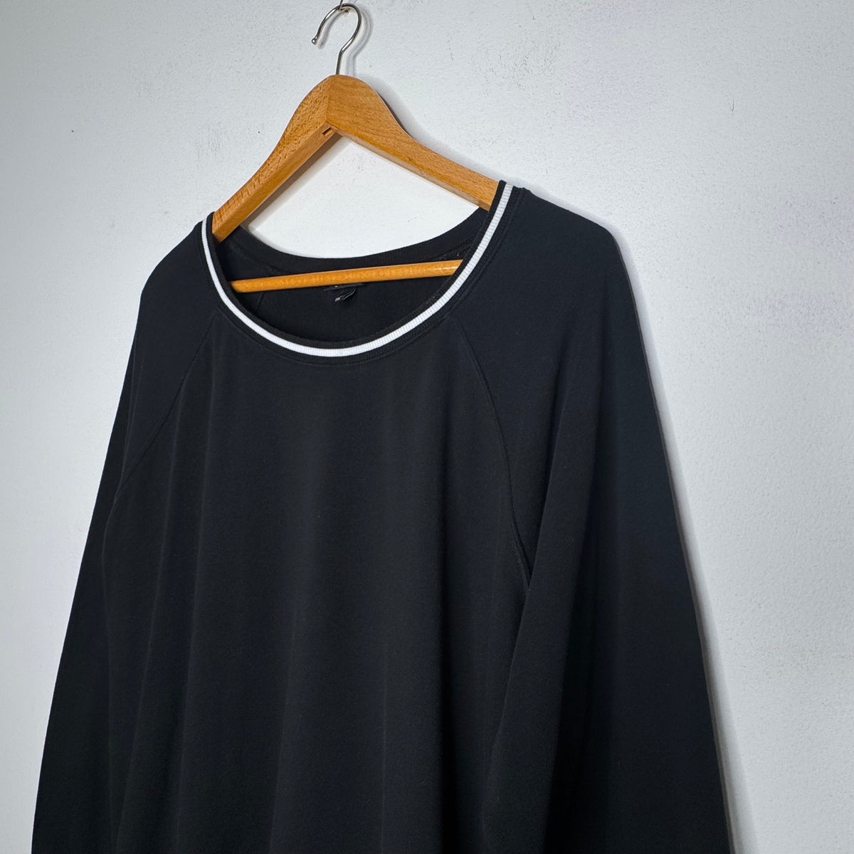 Torrid Black & White Sweatshirt - Size 3X