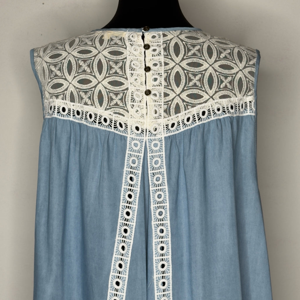 Hint of Mint Sleeveless Lace Detail Top - Size 2X